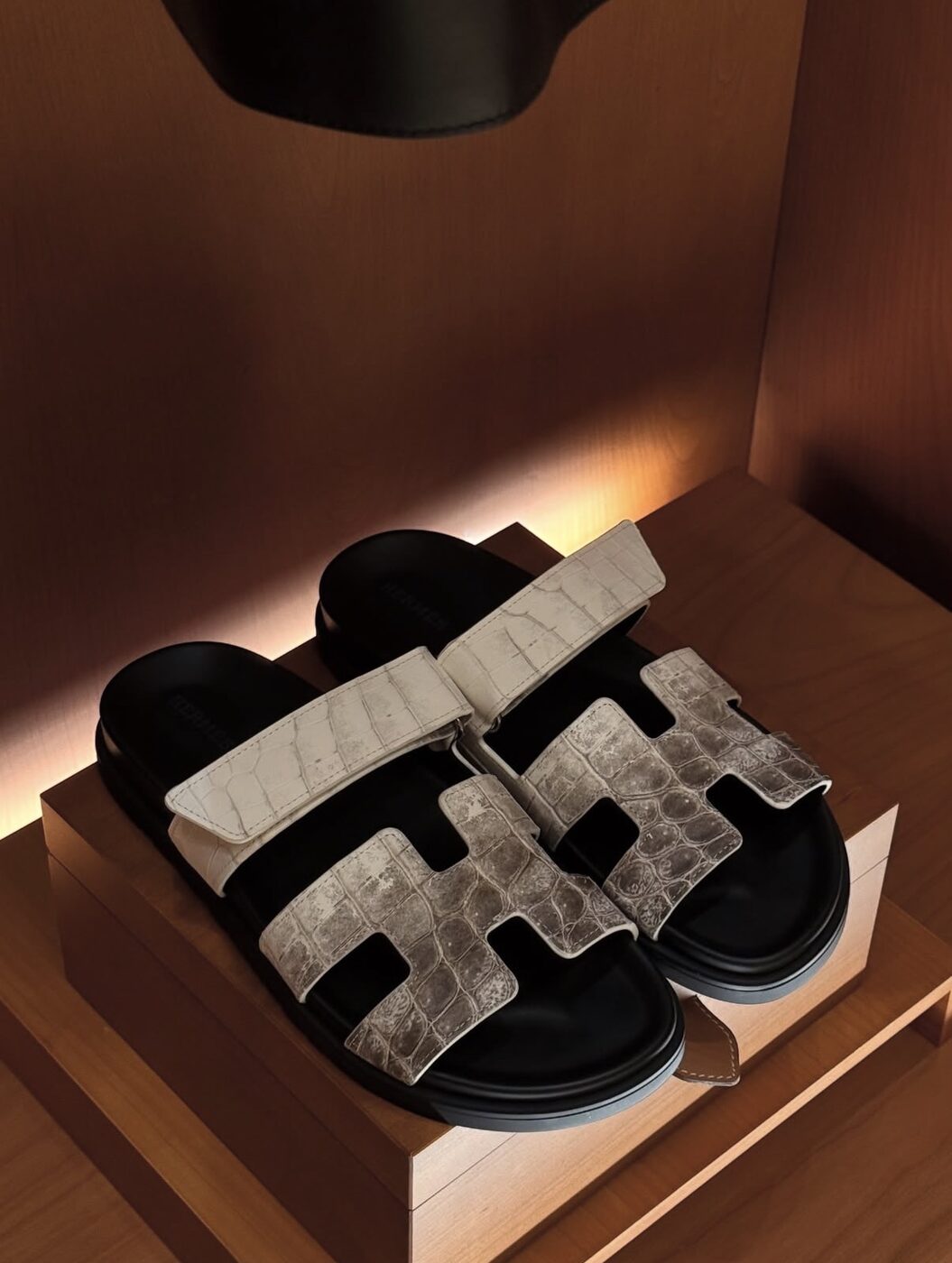 Hermès Chypre Sandal — Black and grey calfskin