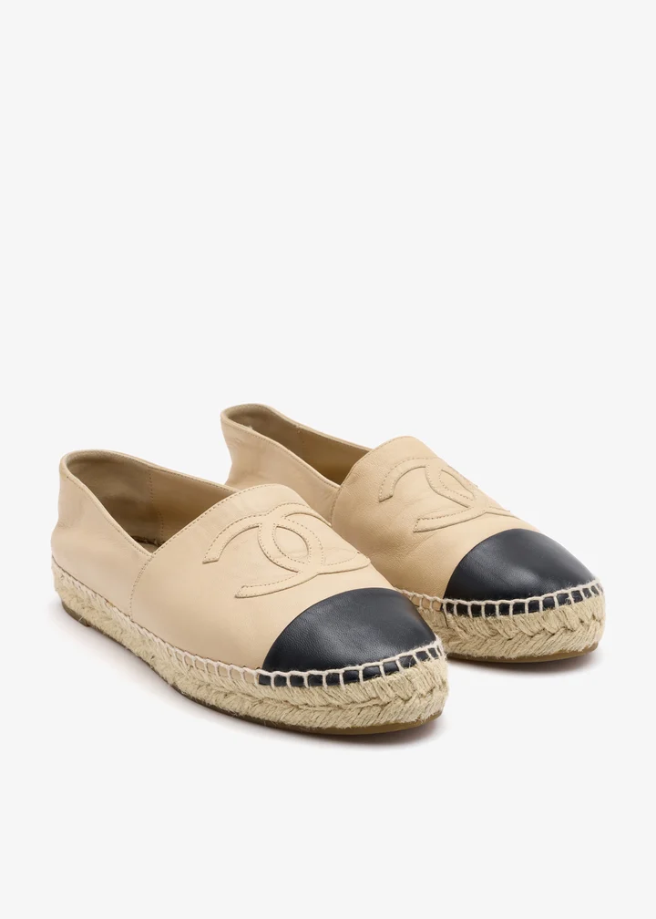 Chanel CC Cap Toe Espadrille — Beige lambskin, woven espadrille sole