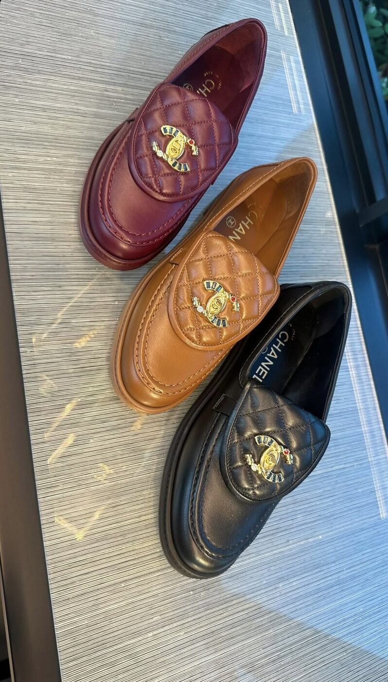 Chanel CC Loafer — Black leather, gold CC